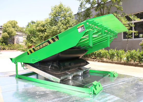 Dış Güvenli ve Dayanıklı 25000LBS Kapasite Airbag Dock Leveler