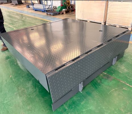 Endüstriyel Kalite Mekanik Dock Leveler Pürüzsüz Güvenilir Maliyet Verimli