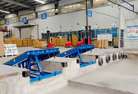 Güvenli Yükleme ve Boşaltma için Emniyet Ayaklı Manuel Çalıştırmalı Ağır Hizmet Tipi İnşaat Mekanik Rıhtım Seviyeleyici